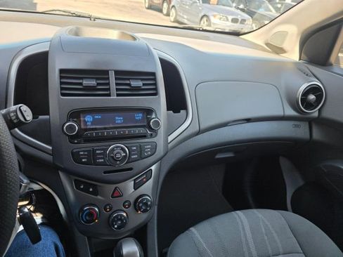 Used 2012 Chevrolet Sonic LT image 16