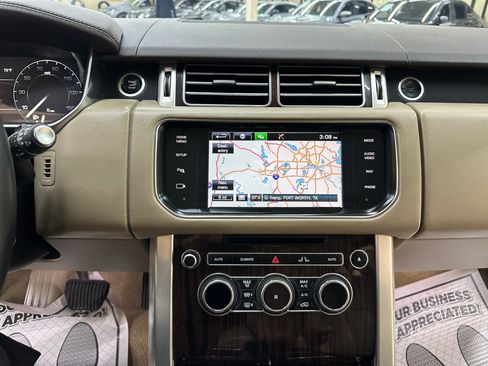Used 2014 Land Rover Range Rover HSE image 29