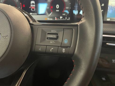 Certified 2025 Nissan Kicks SR FWD image 14