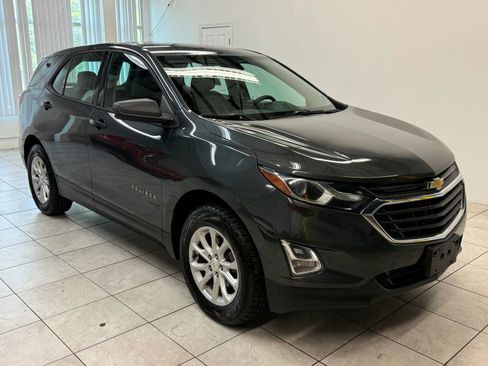 Used 2018 Chevrolet Equinox LS AWD/4WD image 1