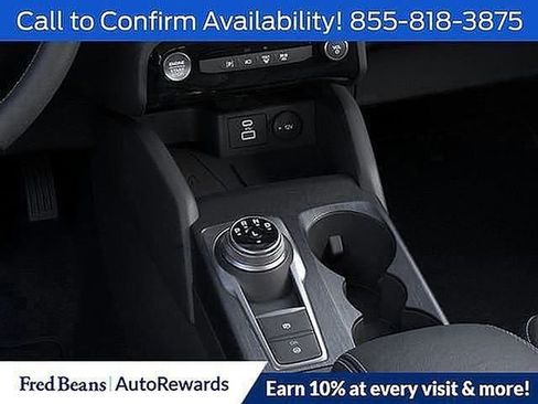Used 2025 Ford Escape SE w/ PHEV Premium Package image 25