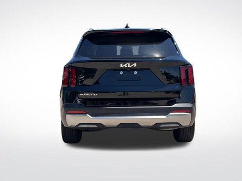 Certified 2025 Kia Sorento S FWD image 24