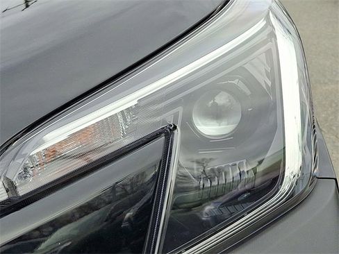 Used 2024 Subaru Forester Wilderness w/ Wilderness Package image 8