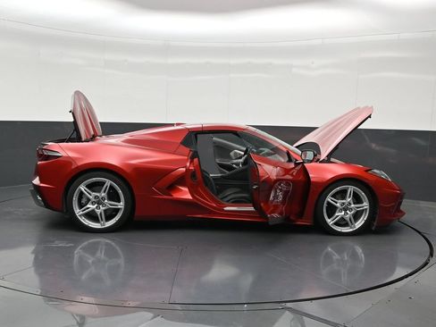 Used 2023 Chevrolet Corvette Stingray Preferred Conv w/ Chrome Exterior Badge Package RWD image 33