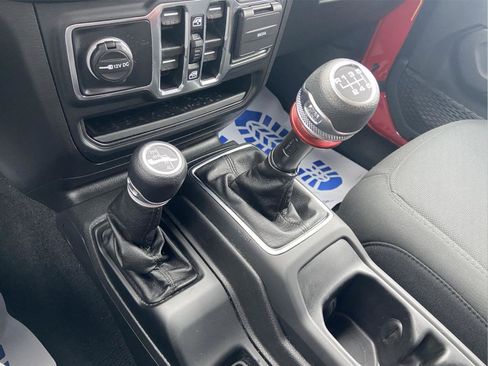 Used 2022 Jeep Gladiator Sport AWD/4WD image 27