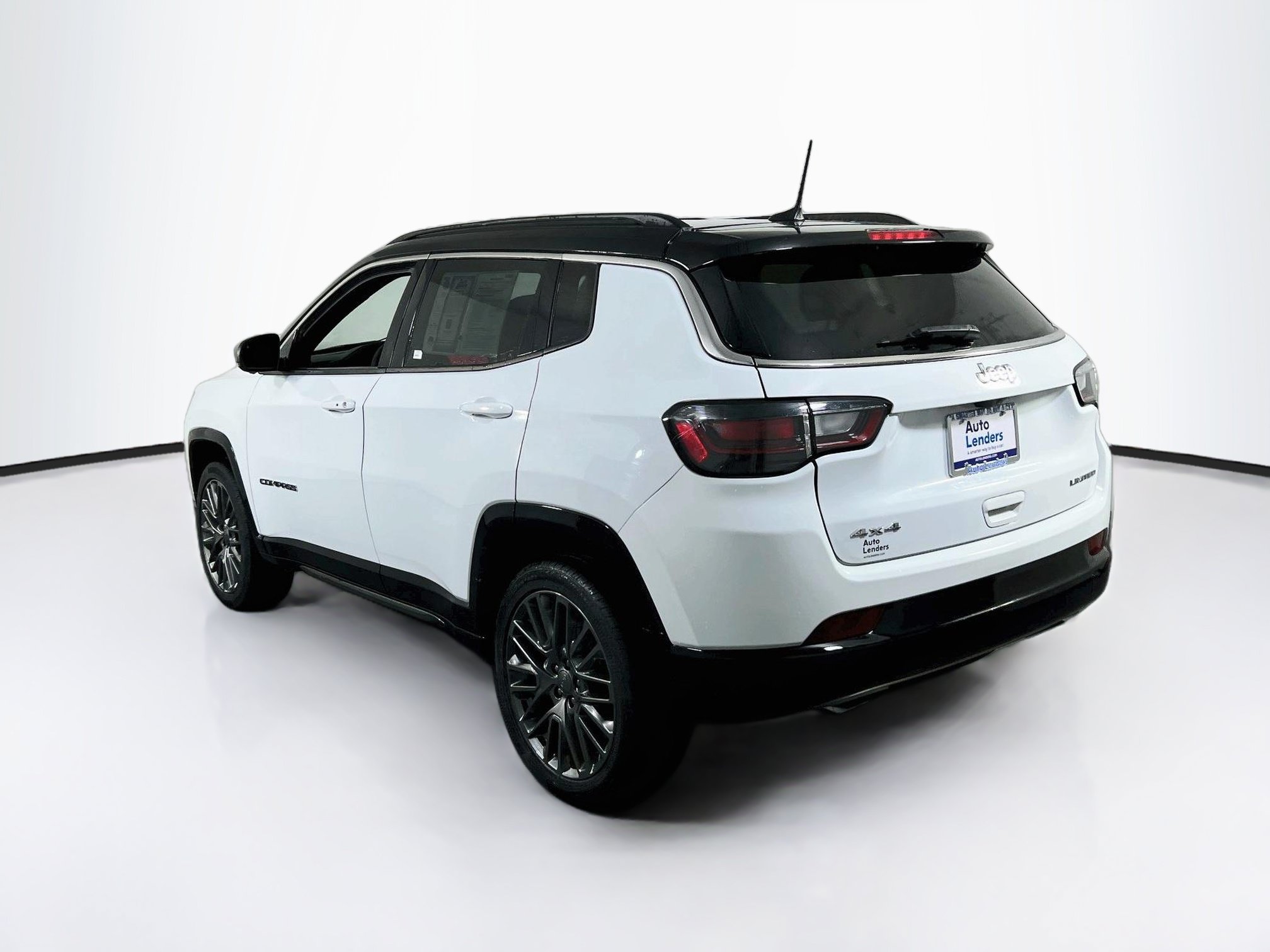 Used 2023 Jeep Compass Limited w/ Elite Group AWD/4WD image 7