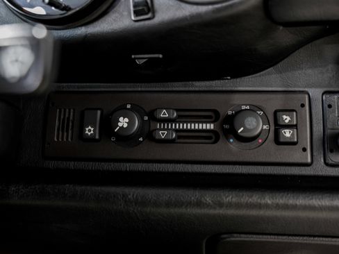 Used 1990 Porsche 911 Carrera image 15