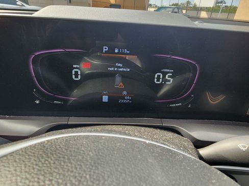 Used 2023 Kia Telluride S image 14