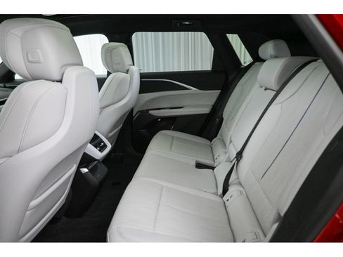 Certified 2024 Cadillac Lyriq Luxury AWD/4WD image 23
