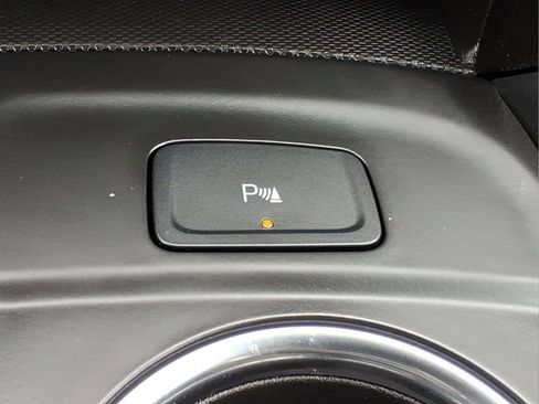 Used 2024 Chevrolet Equinox LT w/ LPO, Floor Liner Package image 19