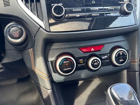 Used 2021 Subaru Crosstrek 2.0i Premium w/ Moonroof Package image 40