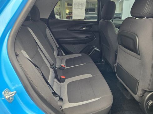 Used 2025 Chevrolet TrailBlazer LT w/ LT Cold Weather Package image 10