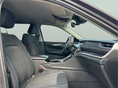 Certified 2022 Jeep Grand Cherokee L Laredo w/ Luxury Tech Group I image 31