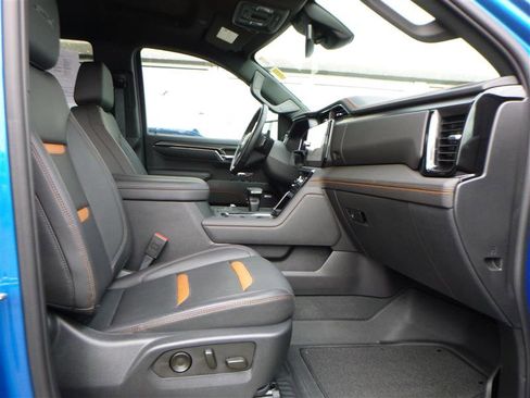 Used 2023 GMC Sierra 1500 AT4 w/ AT4 Preferred Package image 10