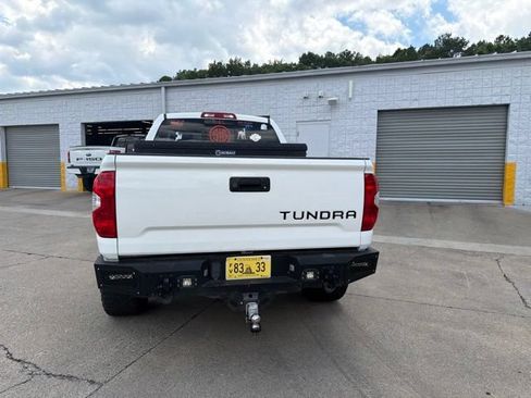 Used 2017 Toyota Tundra SR5 w/ SR5 Upgrade Package AWD/4WD image 21