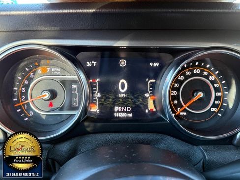 Used 2019 Jeep Wrangler Unlimited Sahara AWD/4WD image 12