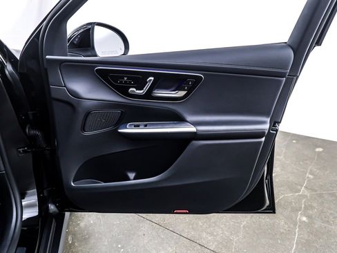 Certified 2025 Mercedes-Benz GLC 300 image 24