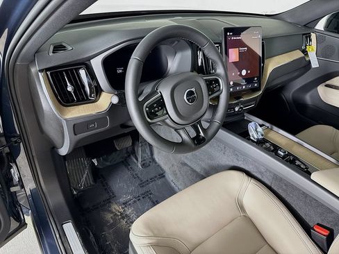 New 2026 Volvo XC60 B5 Plus w/ Protection Package Premier AWD/4WD image 9