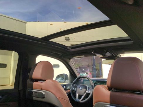 Certified 2024 BMW X5 xDrive40i w/ Parking Assistance Package image 22