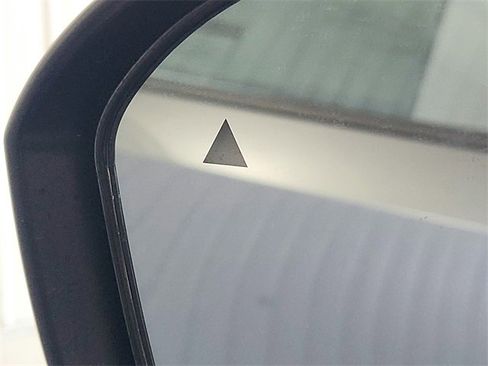 New 2026 Nissan Kicks SR image 20