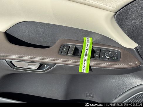 New 2026 Lexus RX 450h AWD image 17