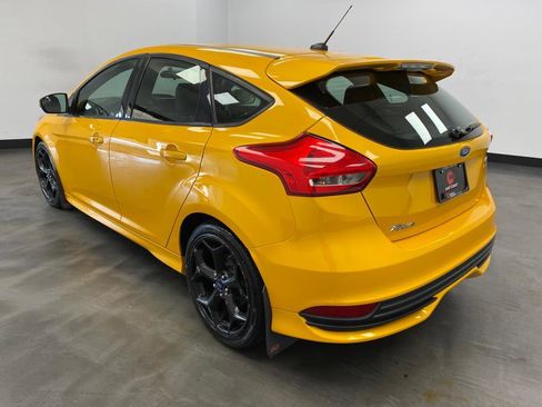 Used 2015 Ford Focus ST w/ Equipment Group 401A image 4