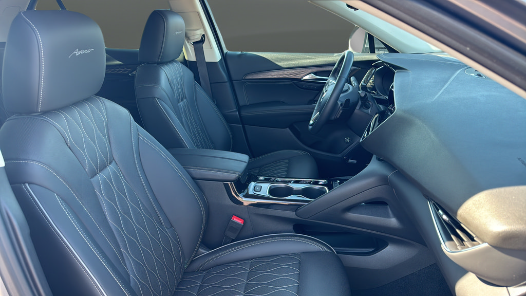 Used 2022 Buick Envision Avenir w/ Technology Package II AWD/4WD image 27