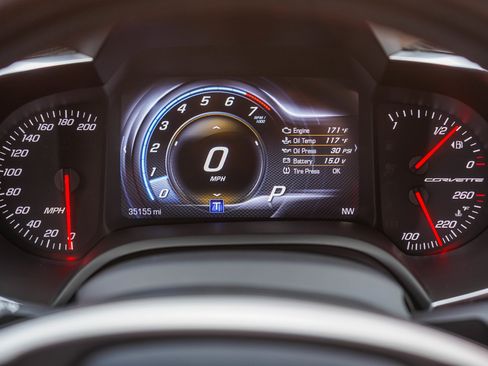 Used 2019 Chevrolet Corvette Stingray Coupe image 31