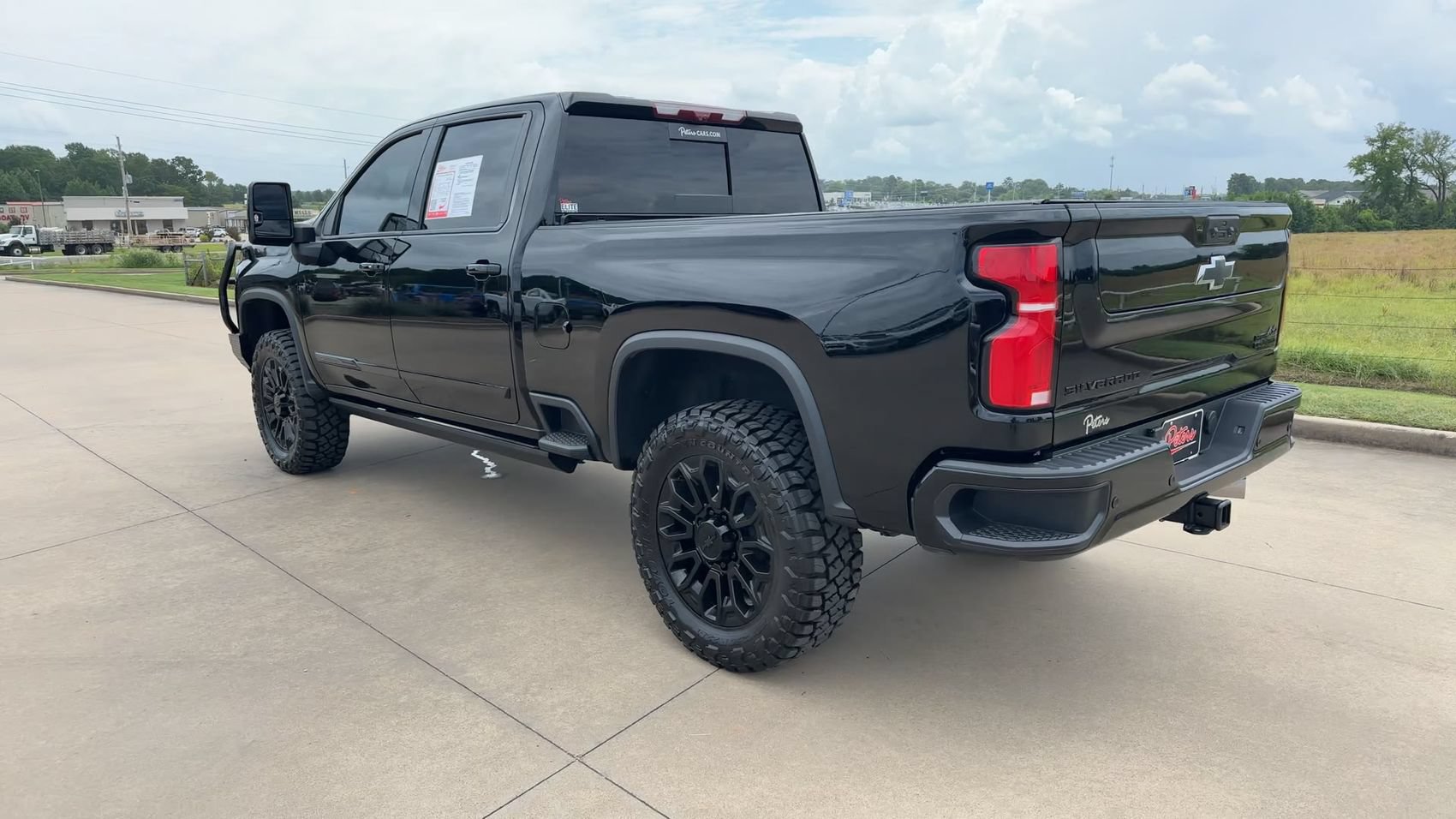Used 2025 Chevrolet Silverado 2500 High Country w/ Midnight Edition AWD/4WD image 7