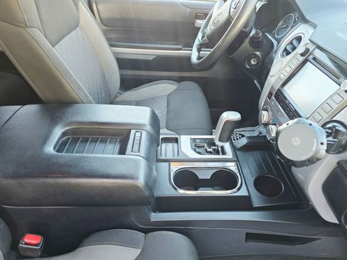 Used 2017 Toyota Tundra SR5 w/ SR5 Upgrade Package image 33