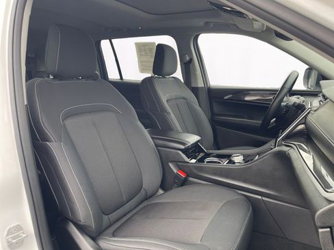 Used 2022 Jeep Grand Cherokee L Laredo w/ Luxury Tech Group I image 15