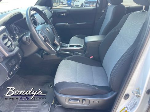 Used 2023 Toyota Tacoma TRD Sport w/ Technology Package AWD/4WD image 10
