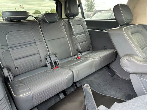 Used 2023 Lincoln Navigator L Black Label image 12