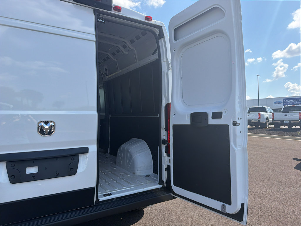 Used 2026 RAM ProMaster 2500 w/ Convenience Group FWD image 23