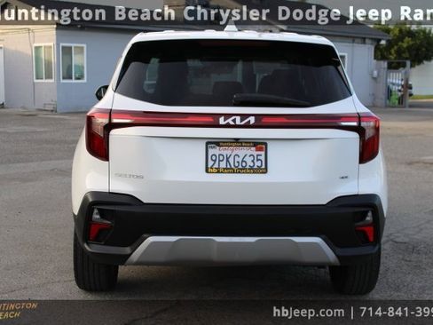 Used 2024 Kia Seltos LX image 4