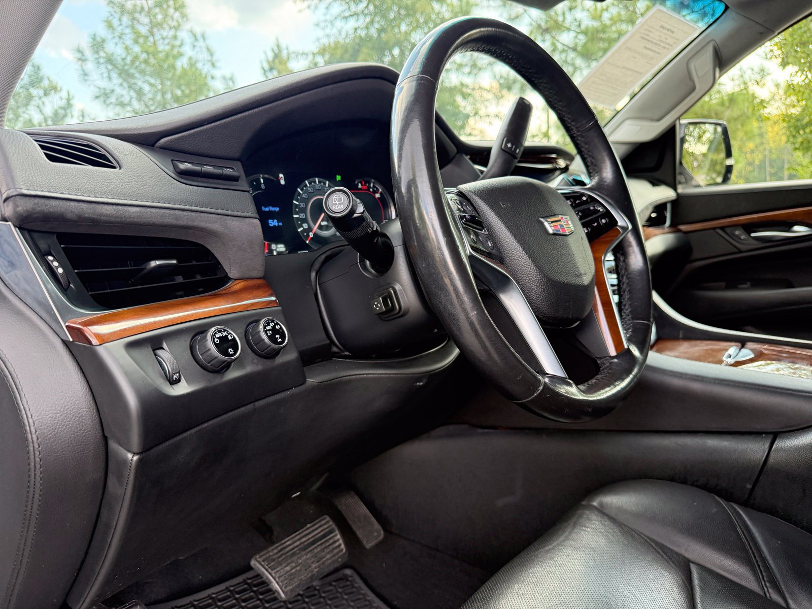 Used 2016 Cadillac Escalade Luxury AWD/4WD image 22