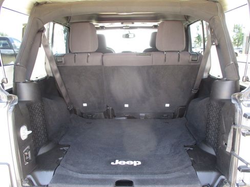 Used 2014 Jeep Wrangler Unlimited Sport w/ Quick Order Package 24S AWD/4WD image 29