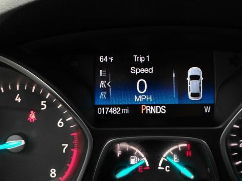 Used 2017 Ford Escape SE w/ SE Sport Appearance Package image 36