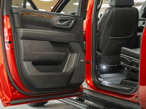 Used 2021 Chevrolet Suburban Z71 image 47