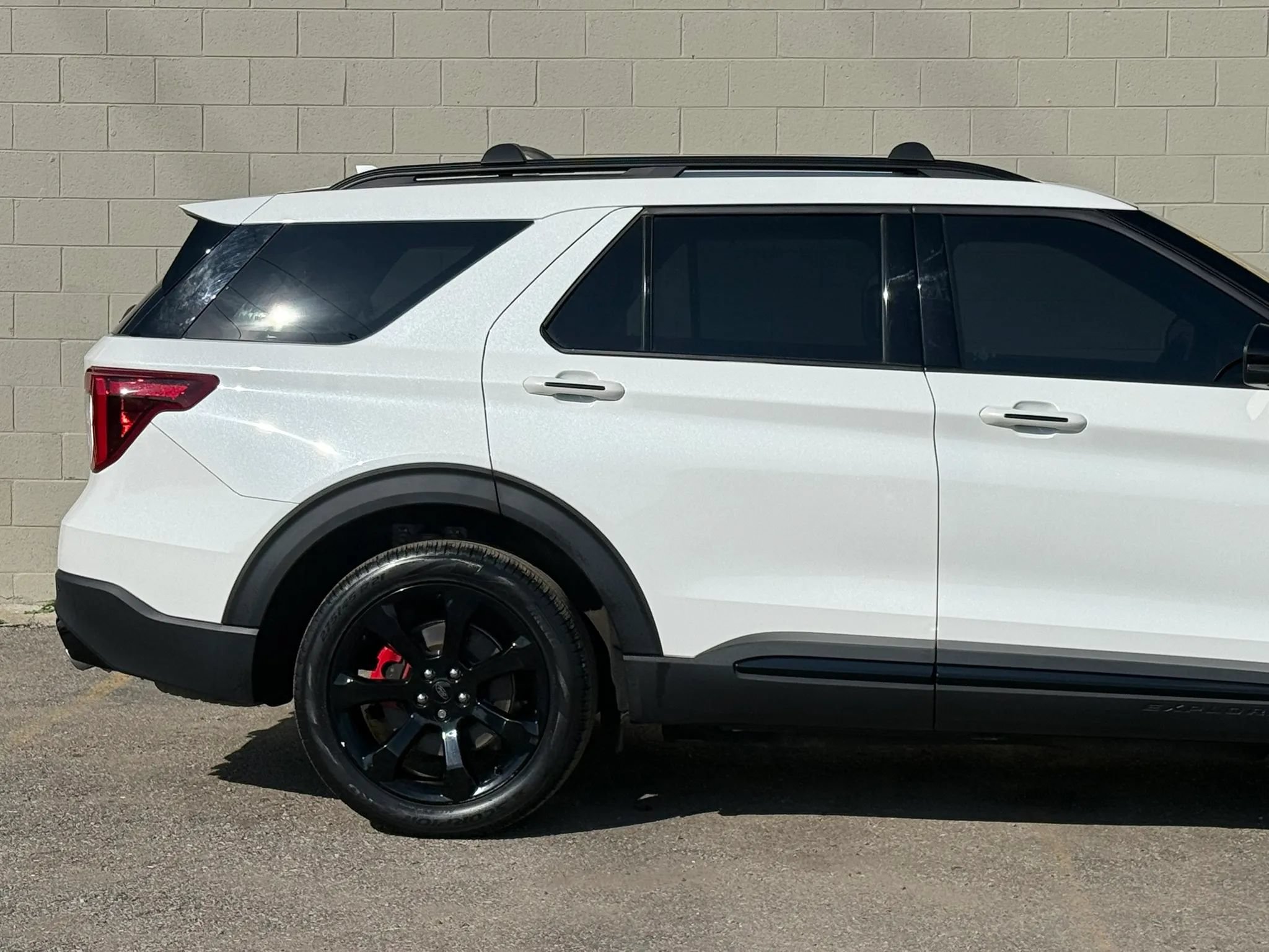 Used 2022 Ford Explorer ST w/ Equipment Group 401A AWD/4WD image 12