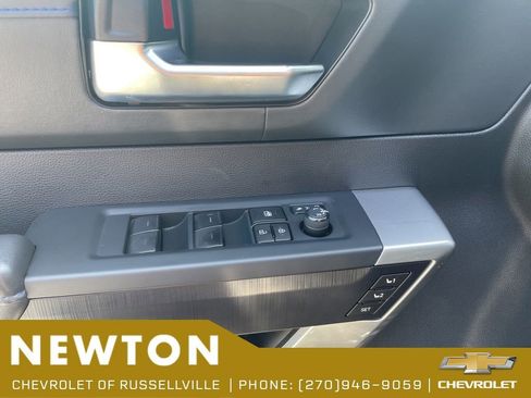 Used 2022 Toyota Tundra Platinum w/ Advanced Package AWD/4WD image 9