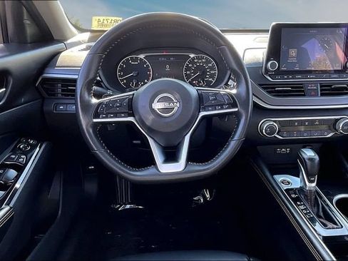 Certified 2024 Nissan Altima 2.5 SR FWD image 8