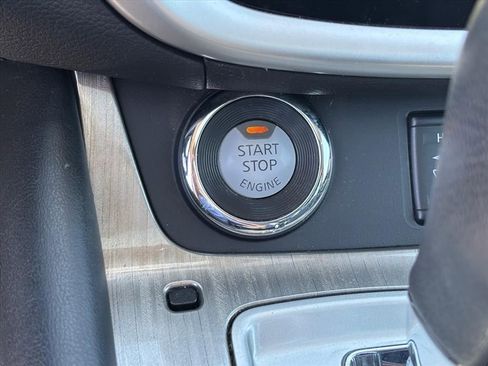 Used 2016 Nissan Murano SL w/ SL Technology Package FWD image 18
