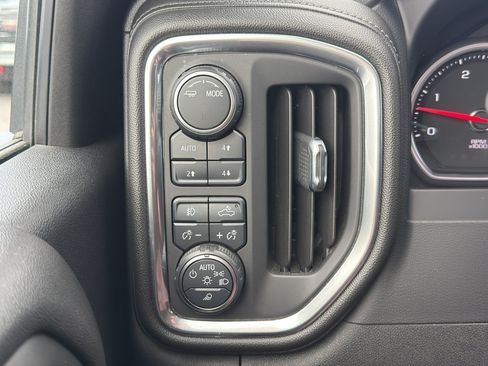 Used 2020 Chevrolet Silverado 2500 High Country AWD/4WD image 13