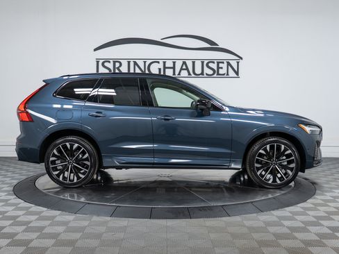New 2026 Volvo XC60 B5 Ultra w/ Climate Package image 4