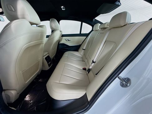 Certified 2022 BMW 330i Sedan w/ Driving Assistance Package image 25