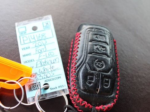 Used 2015 Ford F150 Platinum w/ Equipment Group 701A Luxury image 36