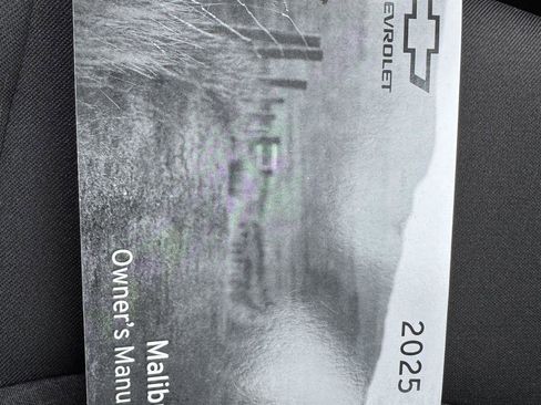 Used 2025 Chevrolet Malibu LT image 29