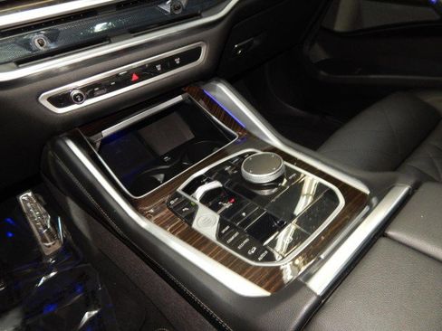 Used 2025 BMW X6 xDrive40i image 33