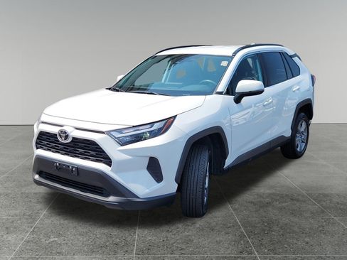 Certified 2025 Toyota RAV4 XLE AWD/4WD image 3
